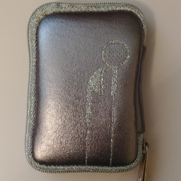 NWT Ear Bud and Charger Case - Picture 10 of 11
